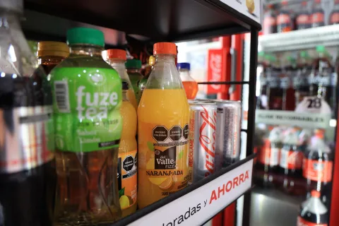 Lo pensarás dos veces si vas a comprar un refresco.