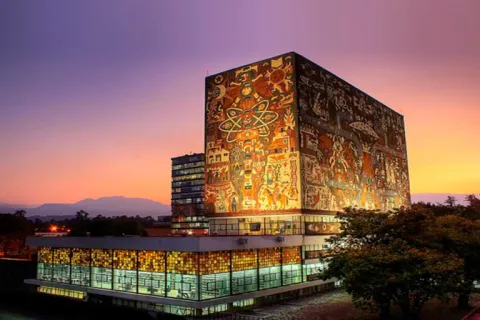 Un día como hoy de 1910 se inauguró la Universidad Nacional de México (UNAM).