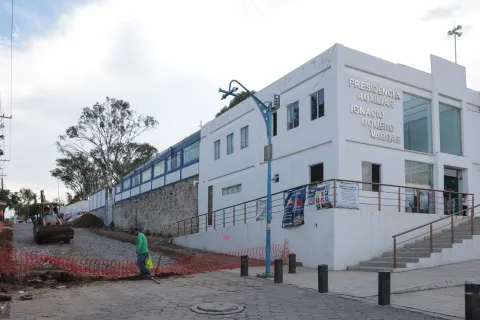 Obras a un costado de la Presidencia Auxiliar de la Junta Auxiliar Romero Vargas, en Puebla.