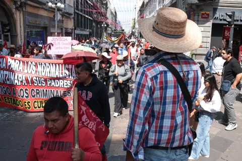 Colapsada la ciudad de Puebla por manifestación de la 28 de Octubre.