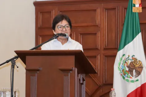 la candidata a la Rectoría, Dra. Lilia Cedillo Ramírez.