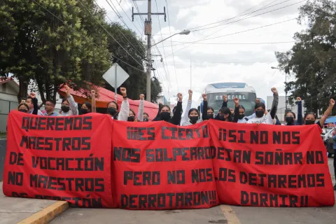 Las normalistas de Teteles entregarán las instalaciones de la escuela Normal Rural Carmen Serdán.