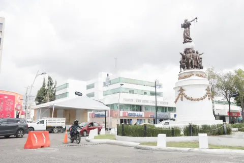 Carrada la calle 19 Sur y la avenida Juárez en Puebla.