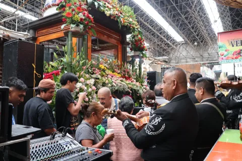 Mercado Emilio Sánchez Piedras está de fiesta.
