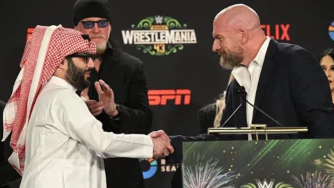 WWE celebrará WrestleMania del 2027 en Arabia Saudita 