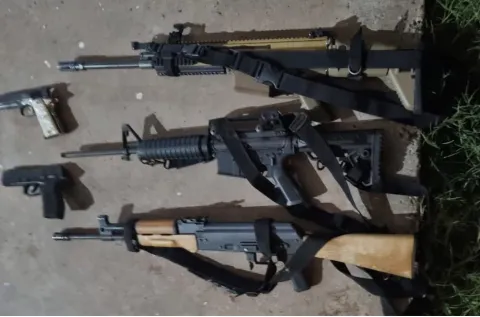 Van aseguradas de 5,637 armas de fuego.