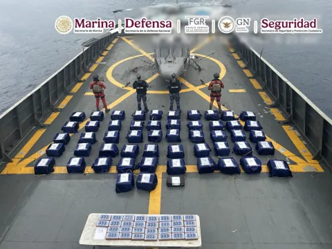 Nuevo decomiso histórico frente a costas de Guerrero.