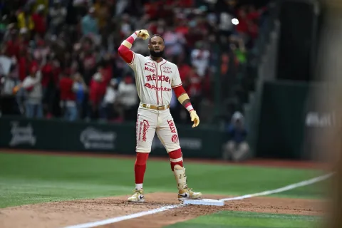 Los Diablos Rojos toman ventaja de 2-0 sobre los Charros.