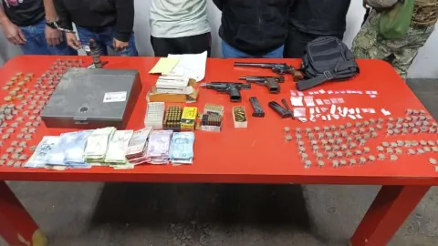 Se ha realizado la detención de 7,378 personas y el aseguramiento de 5,709 armas de fuego.