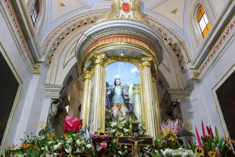 Por celebración de San Miguel del Milagro de este lunes, cientos de feligreses acudieron a la iglesia ubicada en el municipio de Nativitas, Tlaxcala.
