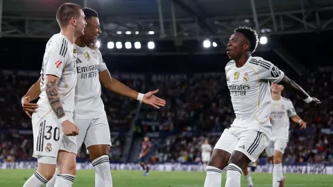 Real Madrid venció 4-1 a Levante y marcha perfecto en España, va seis de seis.