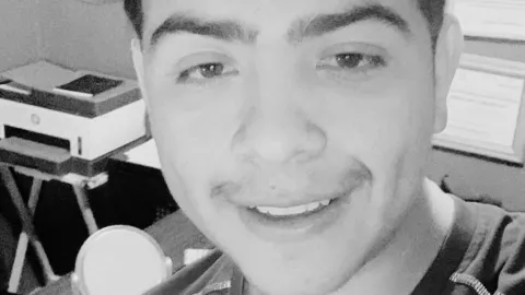 Nieto de la activista Patricia Orozco, Abel Roberto Román Bojórquez
