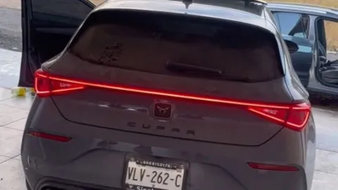 Robo de camioneta de lujo en Atlixco