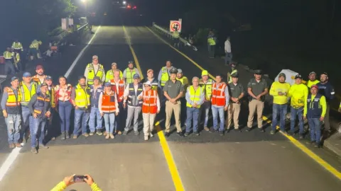 Tras colapso de puentes, reabren paso en carreteras de Chiapas