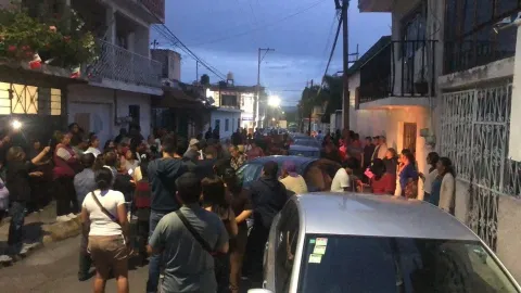 Ánimos encendidos en la colonia San José de Atlixco durante elección de inspector 