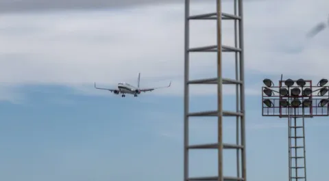 avión torre