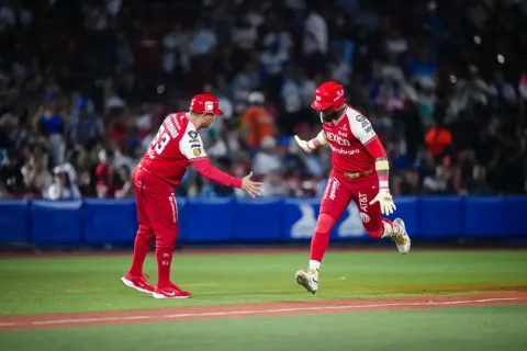 Diablos Rojos pone la serie 3-0 a su favor.