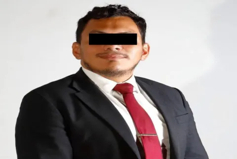 Un juez de control en Materia Penal vinculó a proceso a Iván N., síndico municipal de San Pedro Cholula.