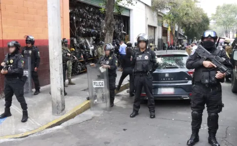 En Operativo Fortaleza aseguran más de 13 mil toneladas de piezas ilegales.