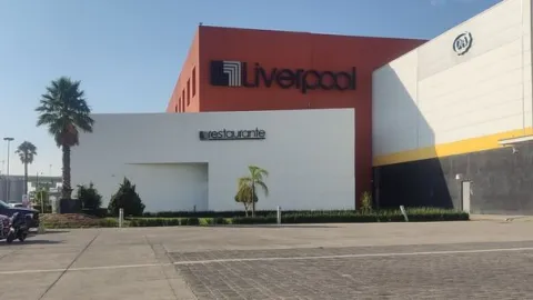 Liverpool, establecimiento de ropa, artículos y más...