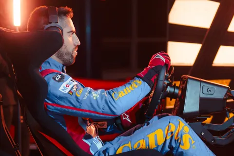 Pilotos en simuladores con tecnología Logitech G.
