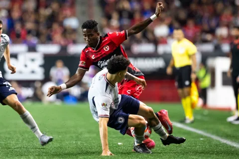 Tijuana acabó con el invicto de Cruz Azul.
