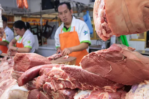 Entre el 18 y el 20%, incremento el precio en la carne de res por la emergencia sanitaria provocada por la presencia del gusano barrenador.
