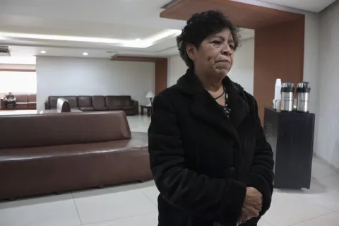 Claudia Pérez Fuentes, mamá de "Medio Metro de Puebla", pide justicia por el asesinato de su hijo.