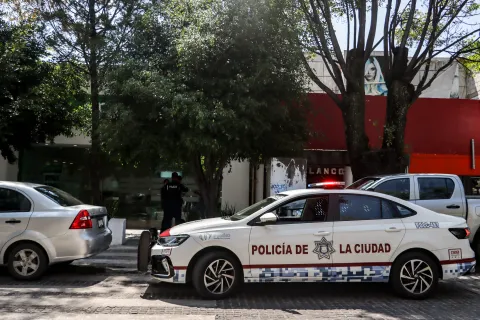 Asalto el Banco Afirme en la Avenida Juárez en la ciudad de Puebla.