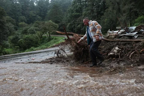 Afectan las lluvias la Sierra Norte del estado de Puebla.