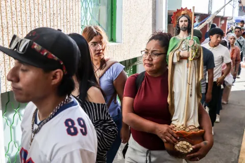 Celebración en Puebla a San Judas Tadeo en su Santuario de la 25 Sur.