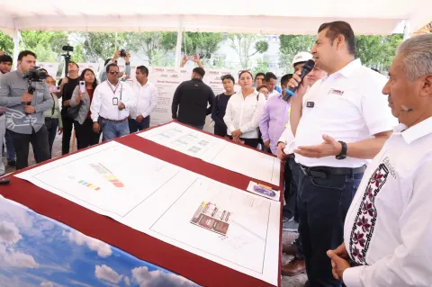 Alejandro Armenta señaló que se atiende la pobreza al convertir a la universidad en un polo de desarrollo humano.