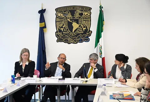 Una delegación de especialistas de la Universidad de Queensland, Australia, visitó las instalaciones de la UNAM.