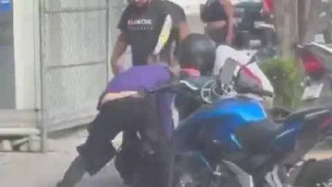 Vecinos de Amalucan persiguieron e intentaron linchar a presunto ladrón de celulares