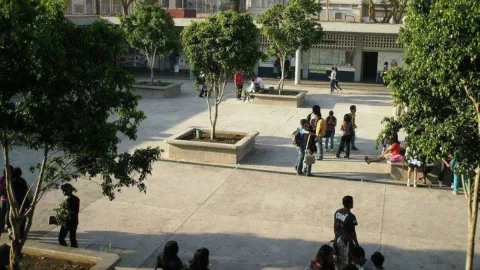 Suspenden clases en preparatoria de la UNAM por amenaza de bomba