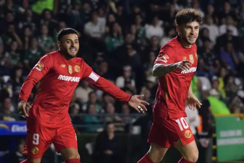 Nadie los detiene, Toluca vence 4-2 a León.