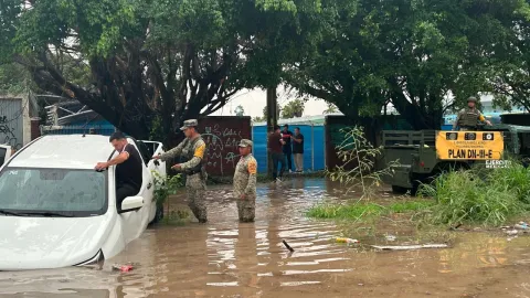 Una persona muerta y más de 700 viviendas afectadas, dejó la tormenta de nueve horas en Puerto Vallarta, Jalisco.