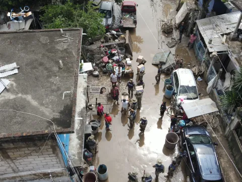 Las intensas lluvias que azotaron los estados de Veracruz, Puebla, Hidalgo, San Luis Potosí y Querétaro han dejado hasta  66 personas muertas y 75 más no localizadas.