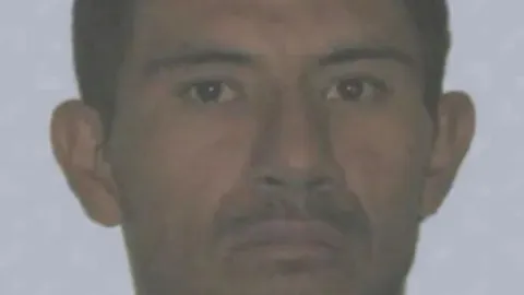 Hallan a familiares de victima de la explosión de una pipa en Iztapalapa