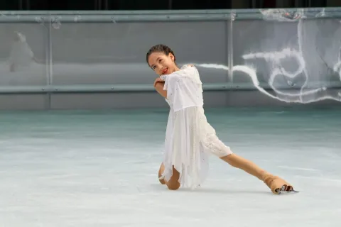 Se estrena pista de patinaje sobre hielo en Chiautempan, Tlaxcala.
