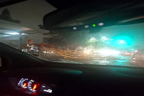 Intensa la lluvia en la ciudad de Puebla este miércoles 15 de octubre.