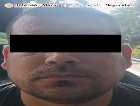 Fue detenido Rigoberto "N", identificado como uno de los  responsables del cobro de cuotas de extorsión a productores limoneros de Apatzingán, Michoacán.