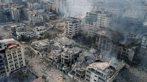 Pese a su “plan de paz”, Trump amenaza con pedirle a Israel la destrucción de Gaza 