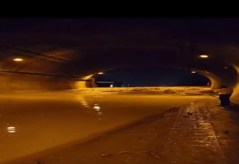 Afectada Autopista y la carretera federal México-Tuxpan a la altura del municipio de Huachinango, Puebla.