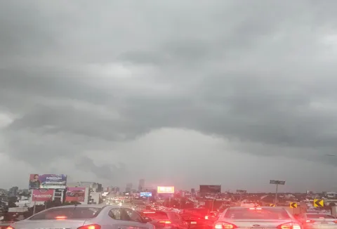Se activa la Alerta Amarilla por pronóstico de lluvias fuertes en todas las demarcaciones de la Ciudad de México.