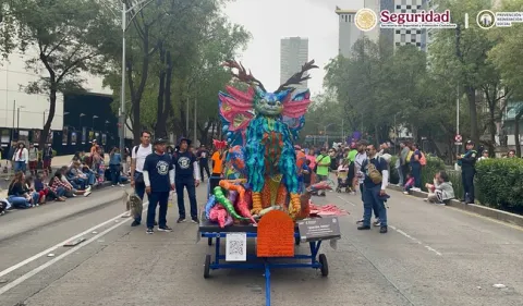 "Quimera", Alebrije elaborado por seis mujeres privadas de la libertad del Centro Federal de Reinserción Social número 16 "CPS Femenil de Morelos".