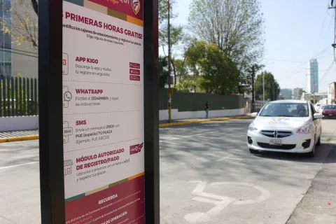 Ayuntamiento de Puebla ha retirado 10 casetas de ambulantes en la zona del hospital de San Alejandro en Puebla.