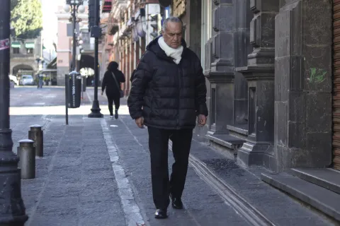 Frío intenso en el Centro Histórico de la ciudad de Puebla.