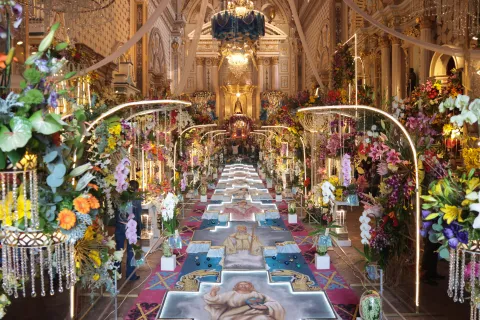 Este domingo 30 de noviembre es la Fiesta Patronal de San Andrés Cholula, y el Templo de San Andrés Apóstol luce bellos y aromáticos arreglos florales.