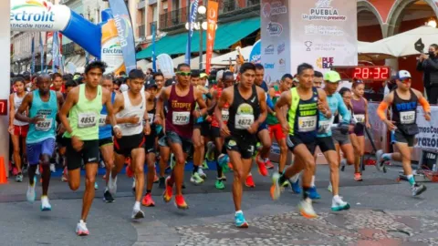 Checa que vialidades van a mantenerse cerradas por el Maratón Puebla 2025